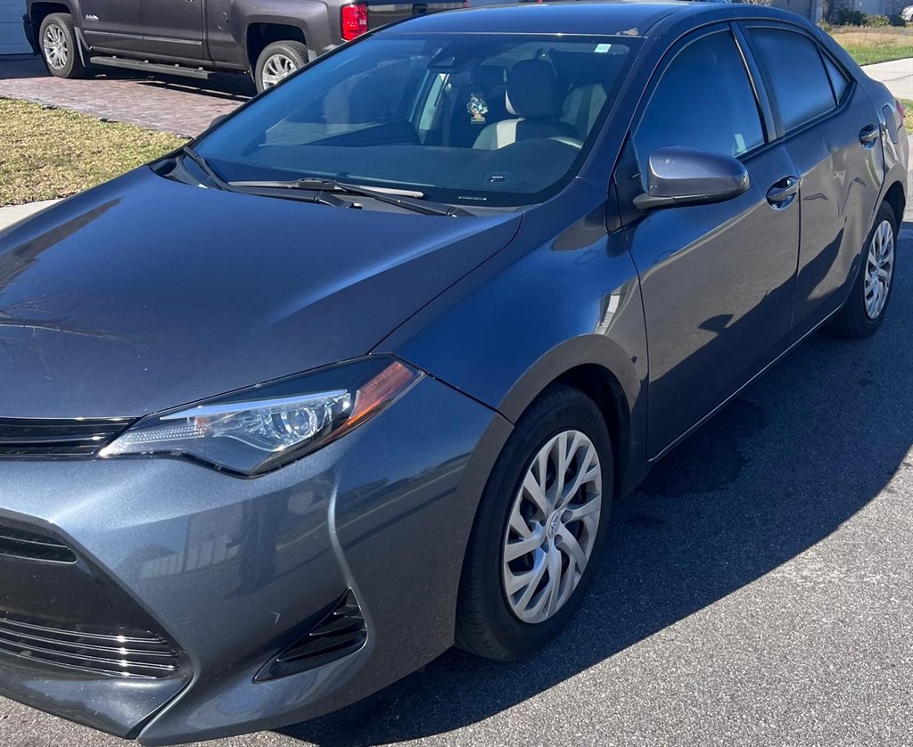 2018 Toyota Corolla LE's photo